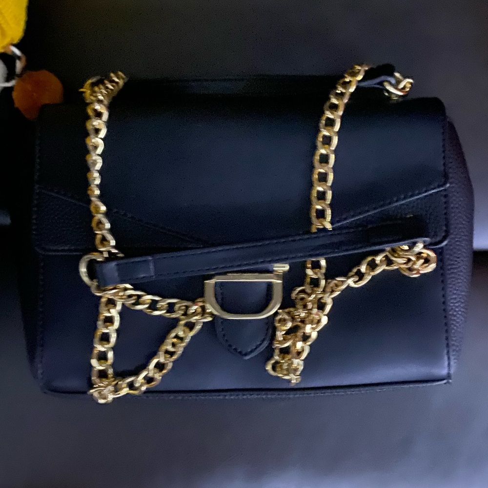 Purse - Picture 4 of 9
